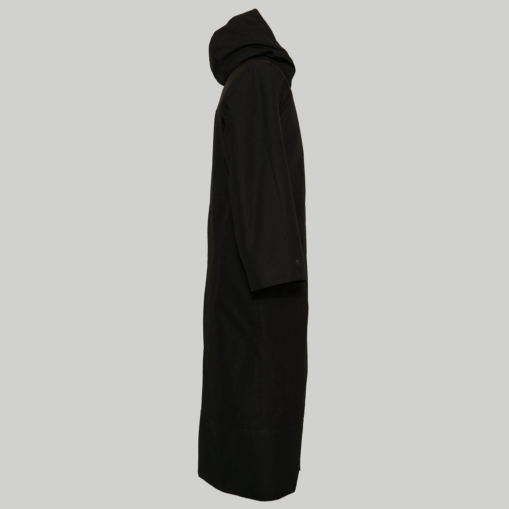 KOLO Berlin Modelabel aus Berlin. Der Mantel EOS aus Bio Baumwolle (Ventile, EtaProof) schwarz