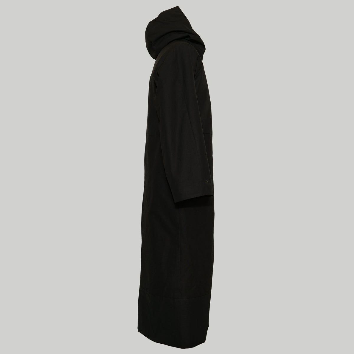 KOLO Berlin Modelabel aus Berlin. Der Mantel EOS aus Bio Baumwolle (Ventile, EtaProof) schwarz