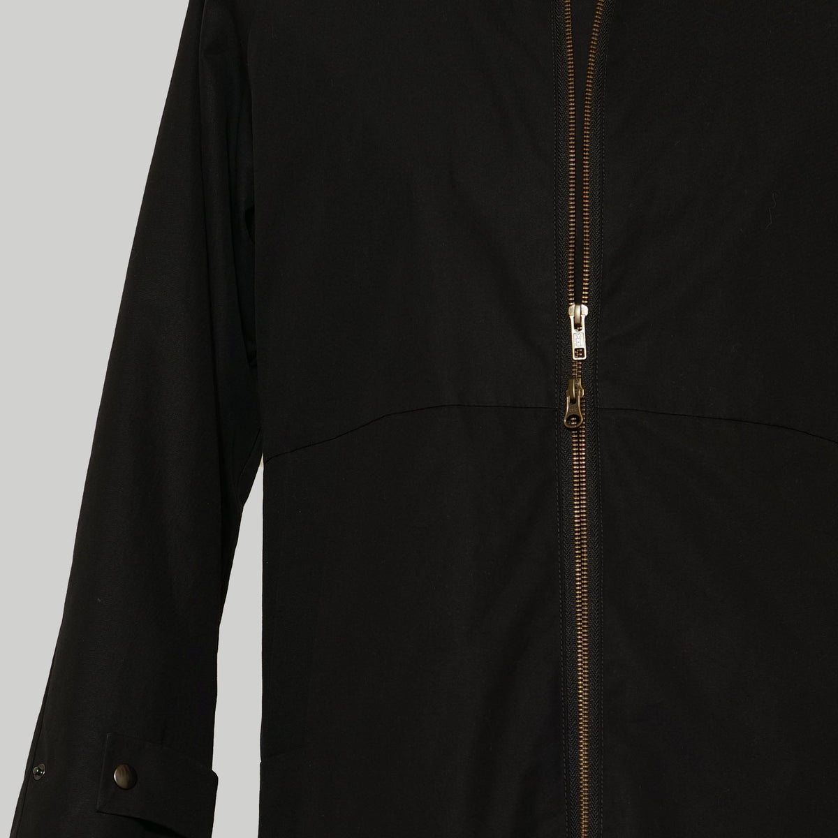 KOLO Berlin Modelabel aus Berlin. Der Mantel EOS aus Bio Baumwolle (Ventile, EtaProof) schwarz